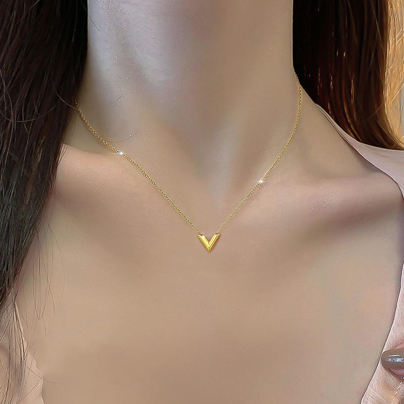 Gold Minimal V Pendant Chain Necklace
