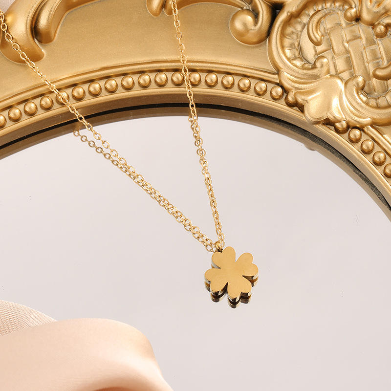Gold Clover Pendant Necklace