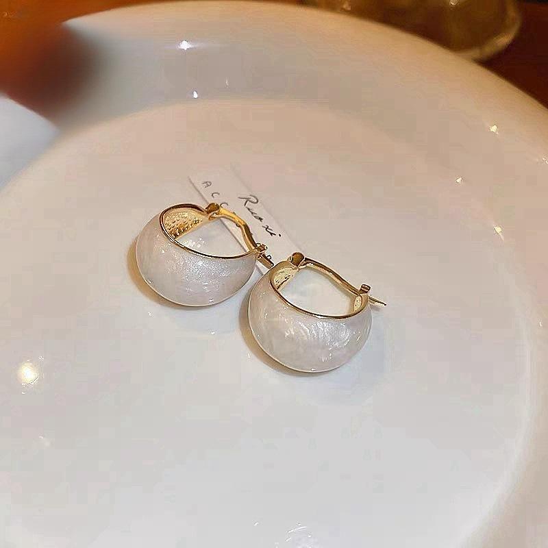 Gold Teardrop Pearl Hoop Earrings