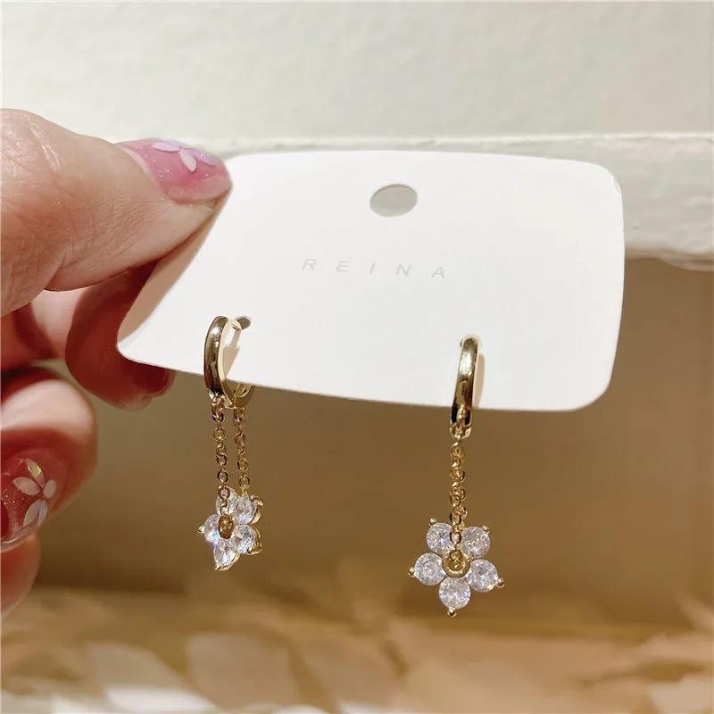 Dainty Floral Drop Earrings