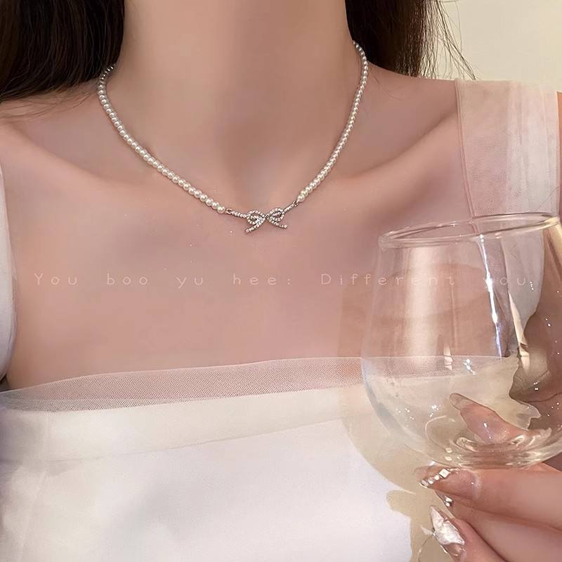 Korean Pearl Beads Bow Pendant Necklace