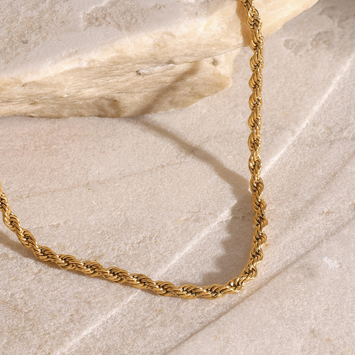 Golden Rope Twist Chain – Anti-Tarnish