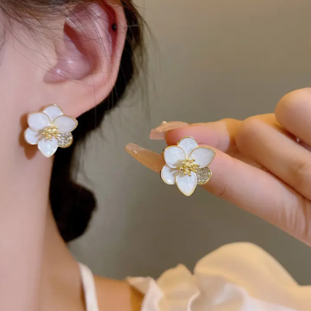 White Enamel Flower Stud Earrings - BlingVows - Best Imitation & Anti Tarnish Jewelry Wholesaler