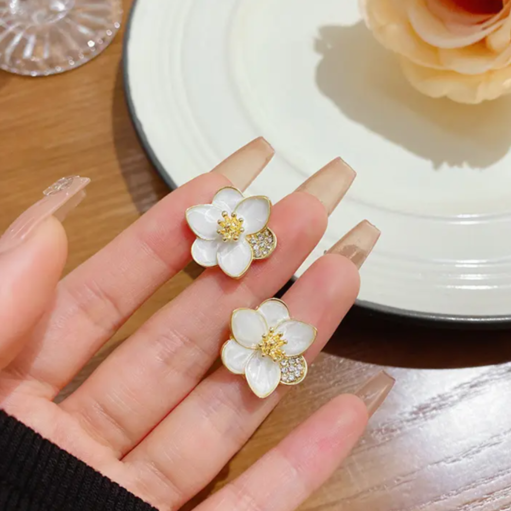 White Enamel Flower Stud Earrings - BlingVows - Best Imitation & Anti Tarnish Jewelry Wholesaler