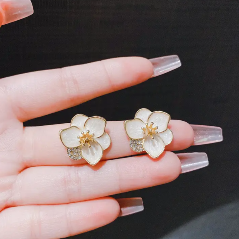 White Enamel Flower Stud Earrings - BlingVows - Best Imitation & Anti Tarnish Jewelry Wholesaler