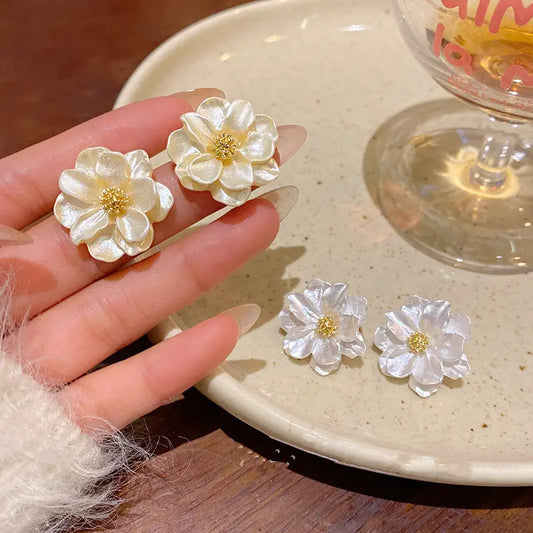 Sweet Camellia Stud Earrings