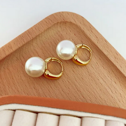 Women Fashionable Gold Plated Pearl Earrings Clips Set