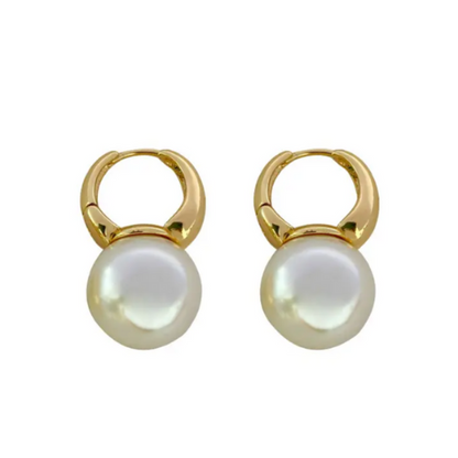 Women Fashionable Gold Plated Pearl Earrings Clips Set