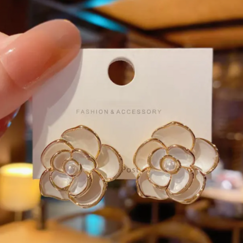 Pretty white camellia Flowers Stud Earrings for Women