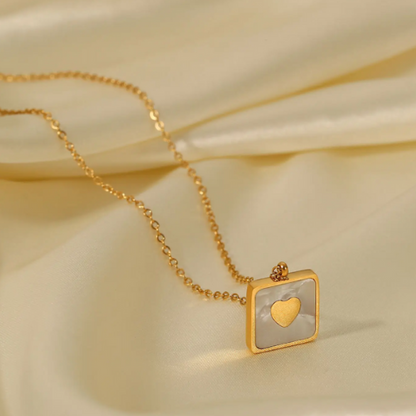 Summer New 18K Gold Plated Stainless Steel White Shell Necklace Fashion Heart Necklace