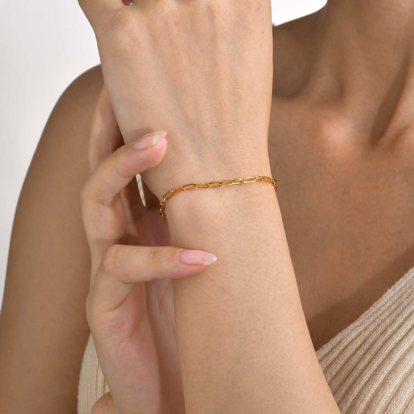 Minimal Oval Link Gold Chain Bracelet