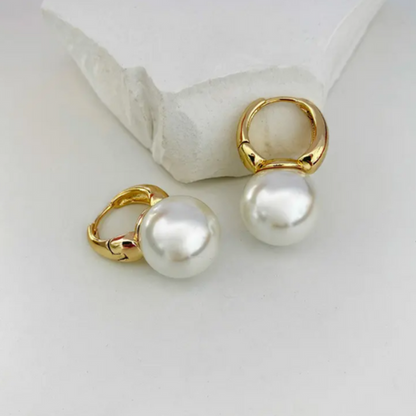 Women Fashionable Gold Plated Pearl Earrings Clips Set