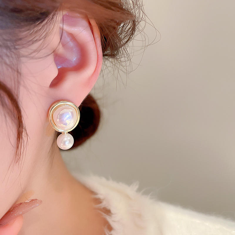 Korean Dual Pearl Circle Stud Earrings