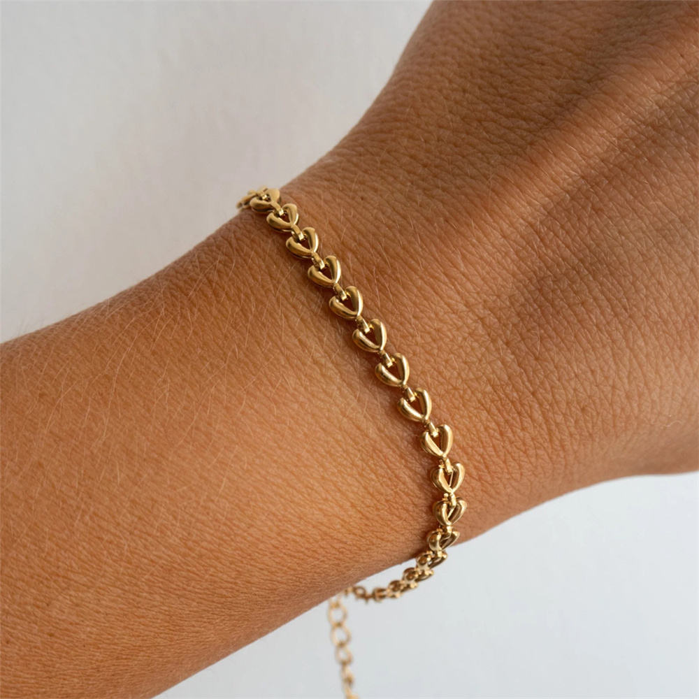 Gold Heart Link Chain Bracelet
