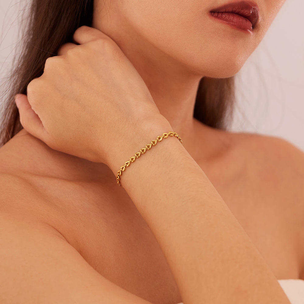Gold Heart Link Chain Bracelet