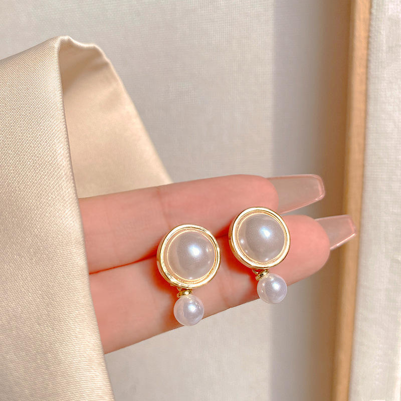 Korean Dual Pearl Circle Stud Earrings