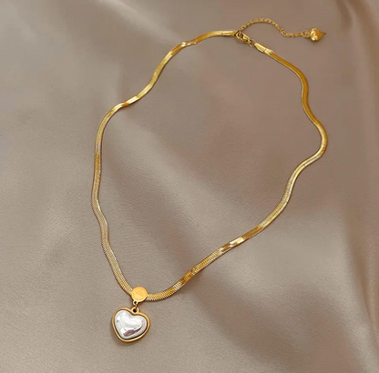 Stainless Steel Gold Plated Jewelry Love Heart Shaped Pearl Pendant Necklace for Women