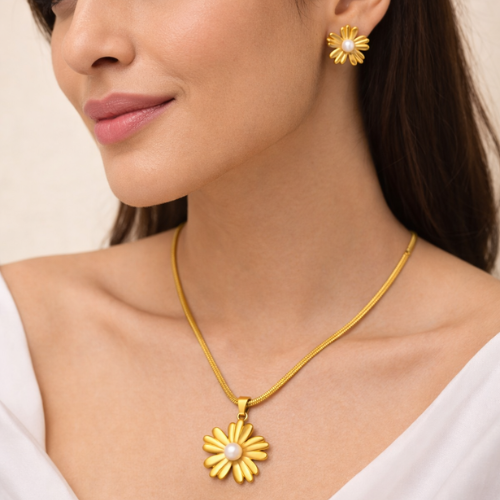 Elegant Gold Daisy Pearl Set