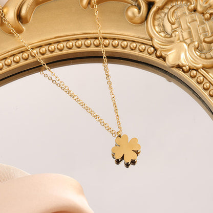 Gold Clover Pendant Necklace