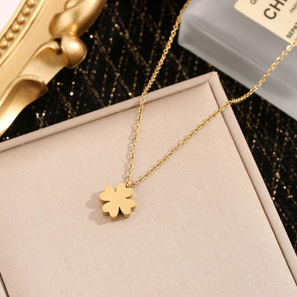 Gold Clover Pendant Necklace