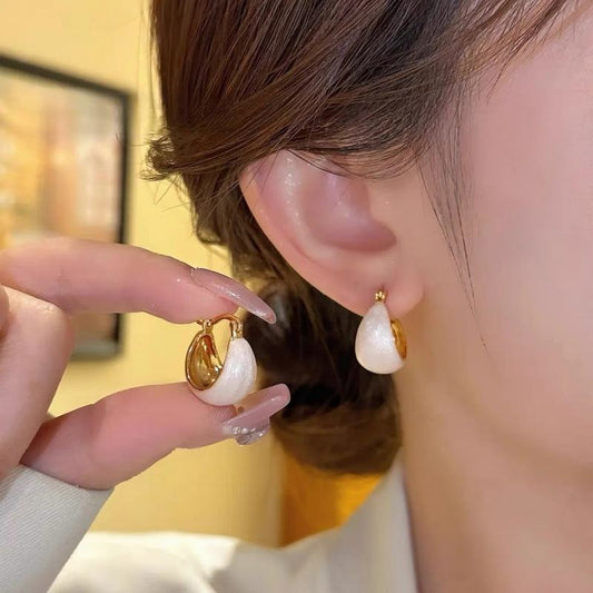 Gold Teardrop Pearl Hoop Earrings