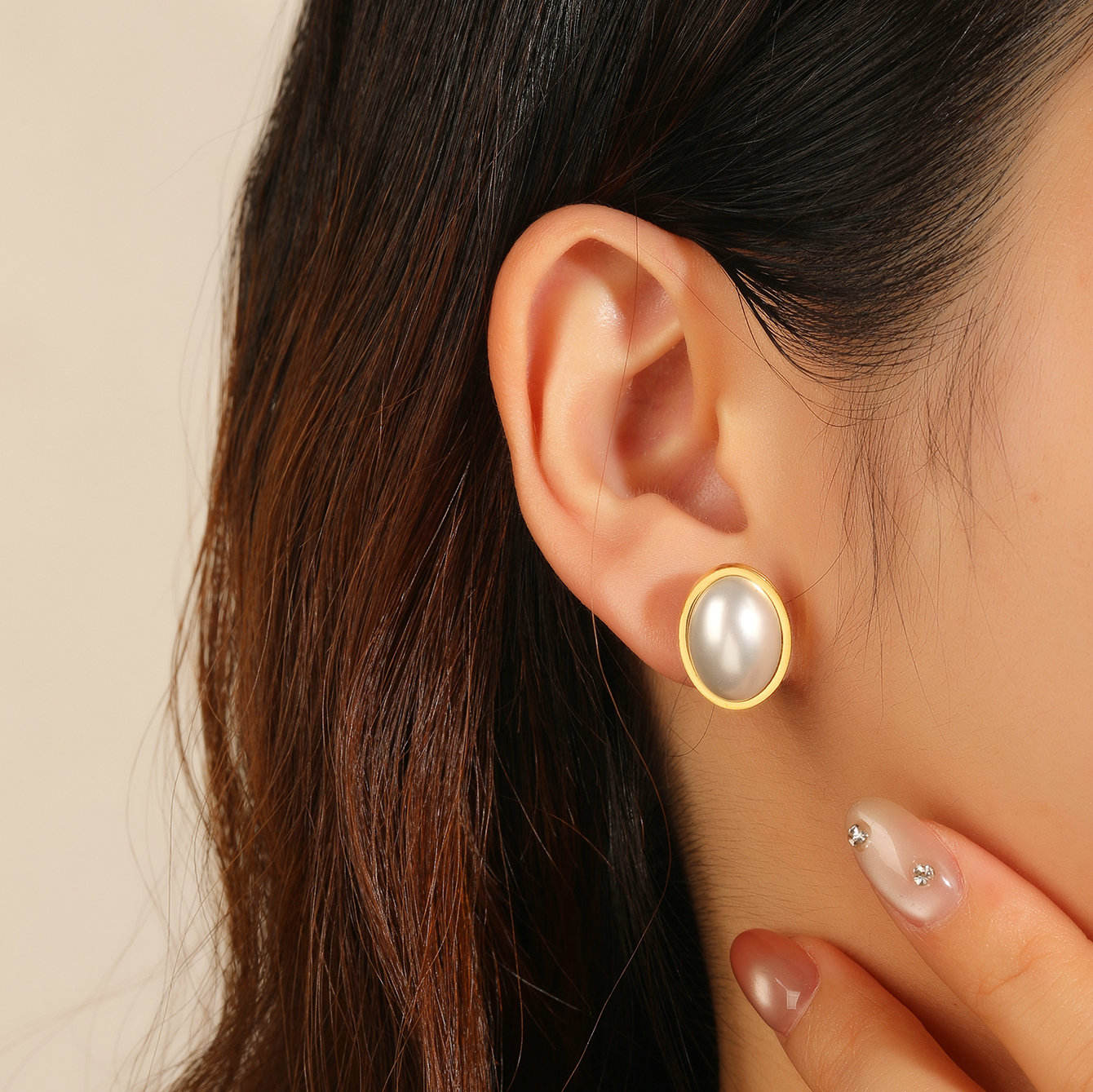 Gold Oval Pearl Stud Earrings