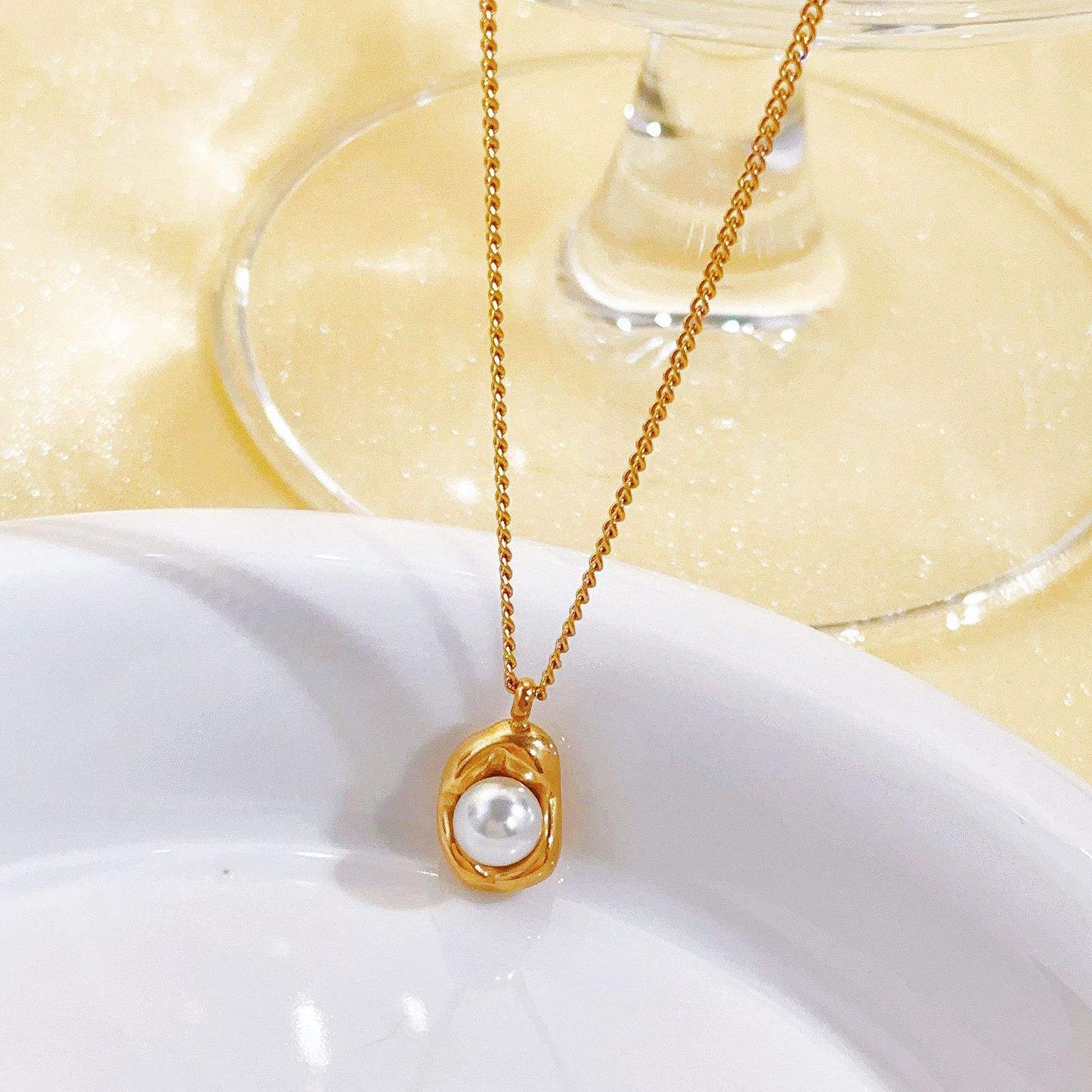 Elegant Pearl Drop Gold Pendant Necklace