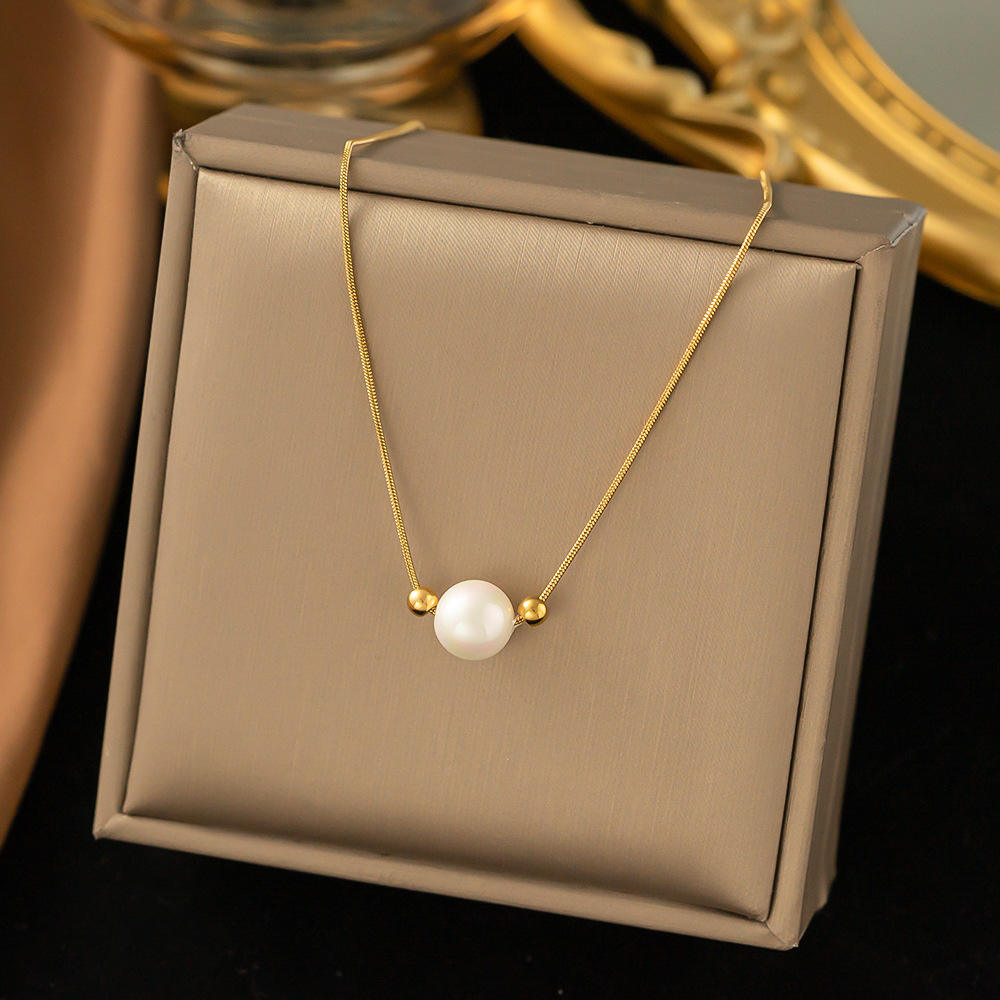 Gold Center Pearl Chain Necklace