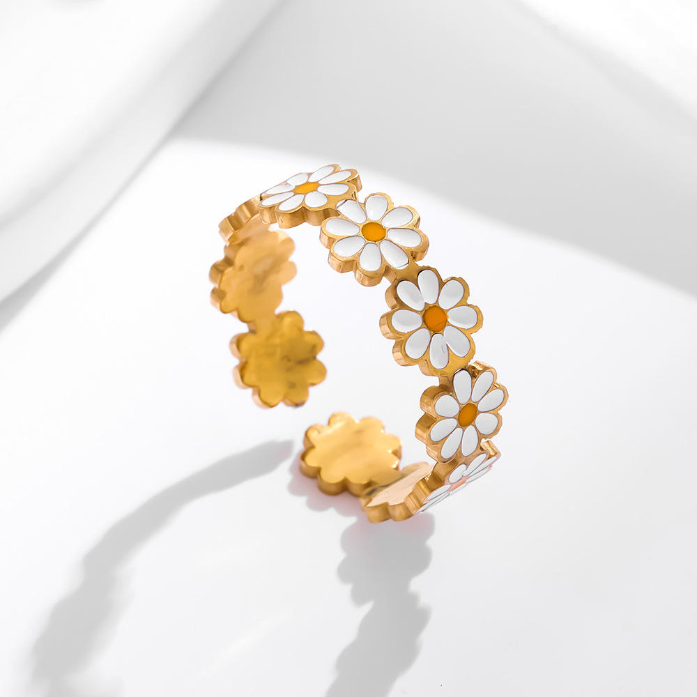Daisy Bloom Anti-Tarnish Adjustable Ring