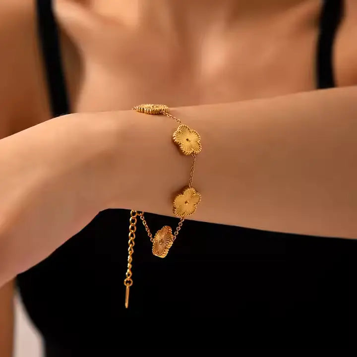 Gold Four Leaf Lucky Clover Bracelet - BlingVows - Best Imitation & Anti Tarnish Jewelry Wholesaler