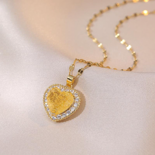 Gold Heart Crystal Lip Chain Necklace - BlingVows - Best Imitation & Anti Tarnish Jewelry Wholesaler