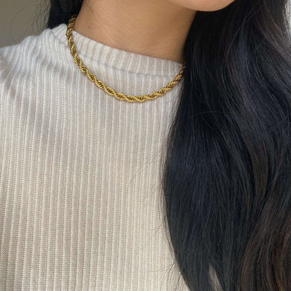 Golden Rope Twist Chain – Anti-Tarnish