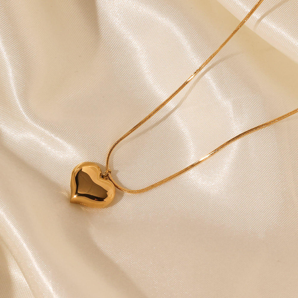 Lumière Heart Pendant Necklace
