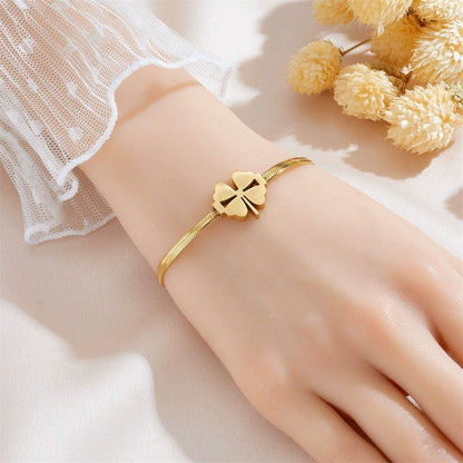 Gold Clover Charm Bracelet