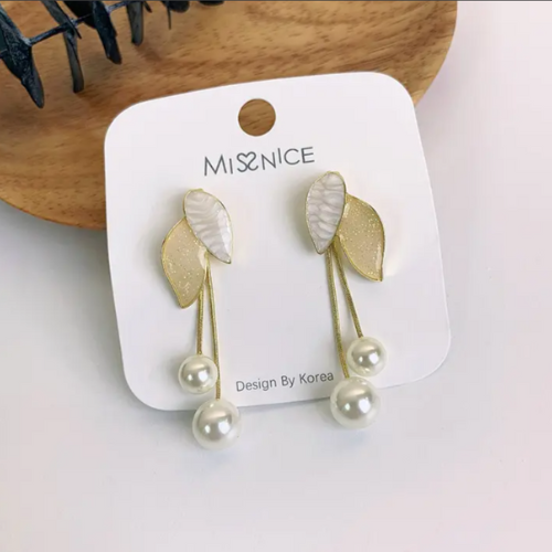 Vintage Leaf Pearl Drop Stud Earrings - BlingVows - Best Imitation & Anti Tarnish Jewelry Wholesaler