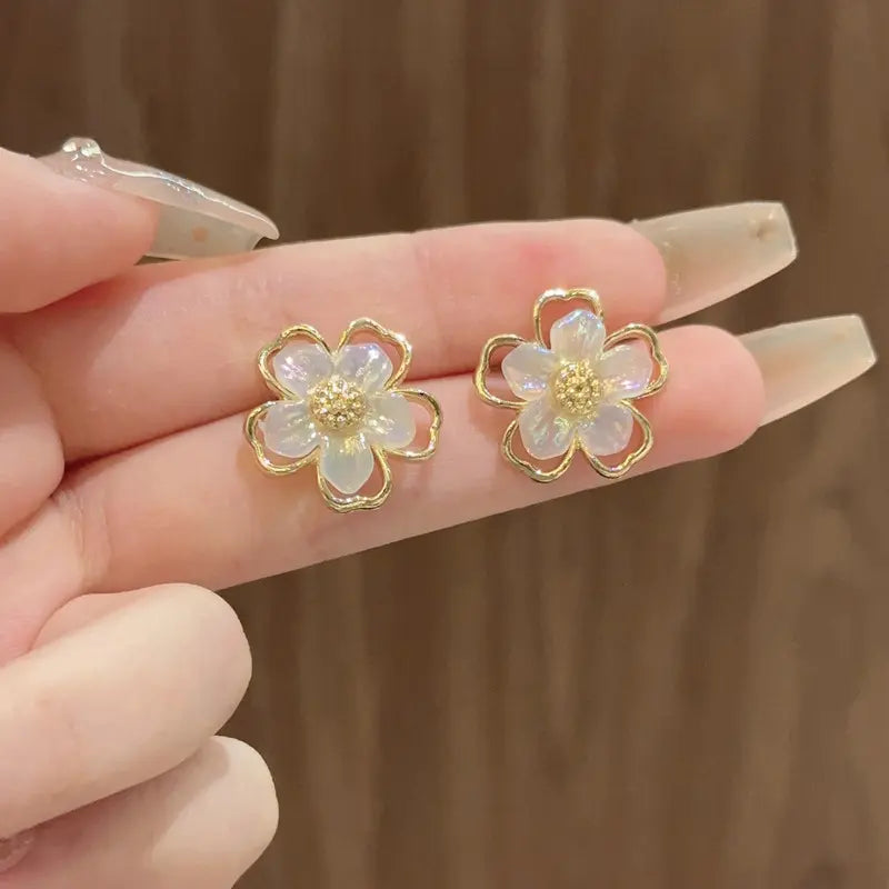 White Shell Petal Stud Earring - BlingVows - Best Imitation & Anti Tarnish Jewelry Wholesaler