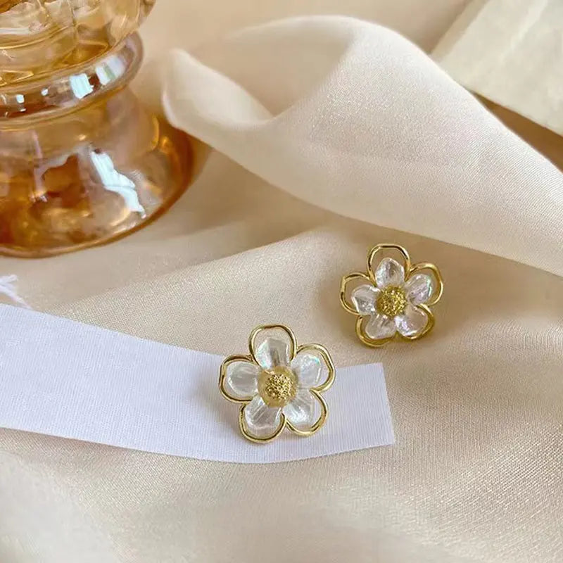 White Shell Petal Stud Earring - BlingVows - Best Imitation & Anti Tarnish Jewelry Wholesaler