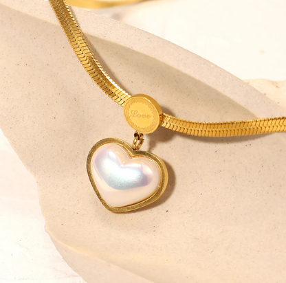 Stainless Steel Gold Plated Jewelry Love Heart Shaped Pearl Pendant Necklace for Women